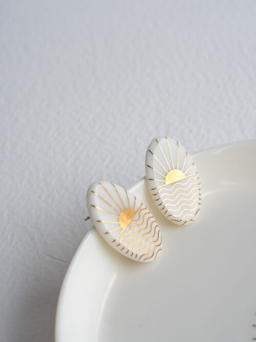 Kolczyki sztyfty ŚWIT, klasyczna biel