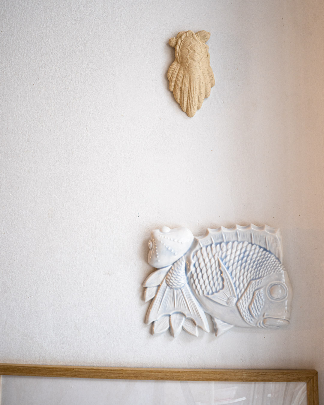 wall sculpture TAI fish with a shell and bamboo, celadon green (Kopia) (Kopia) - obrazek 4