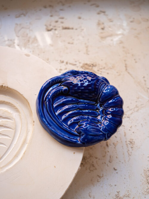 wall sculpture EBI shrimp, cobalt