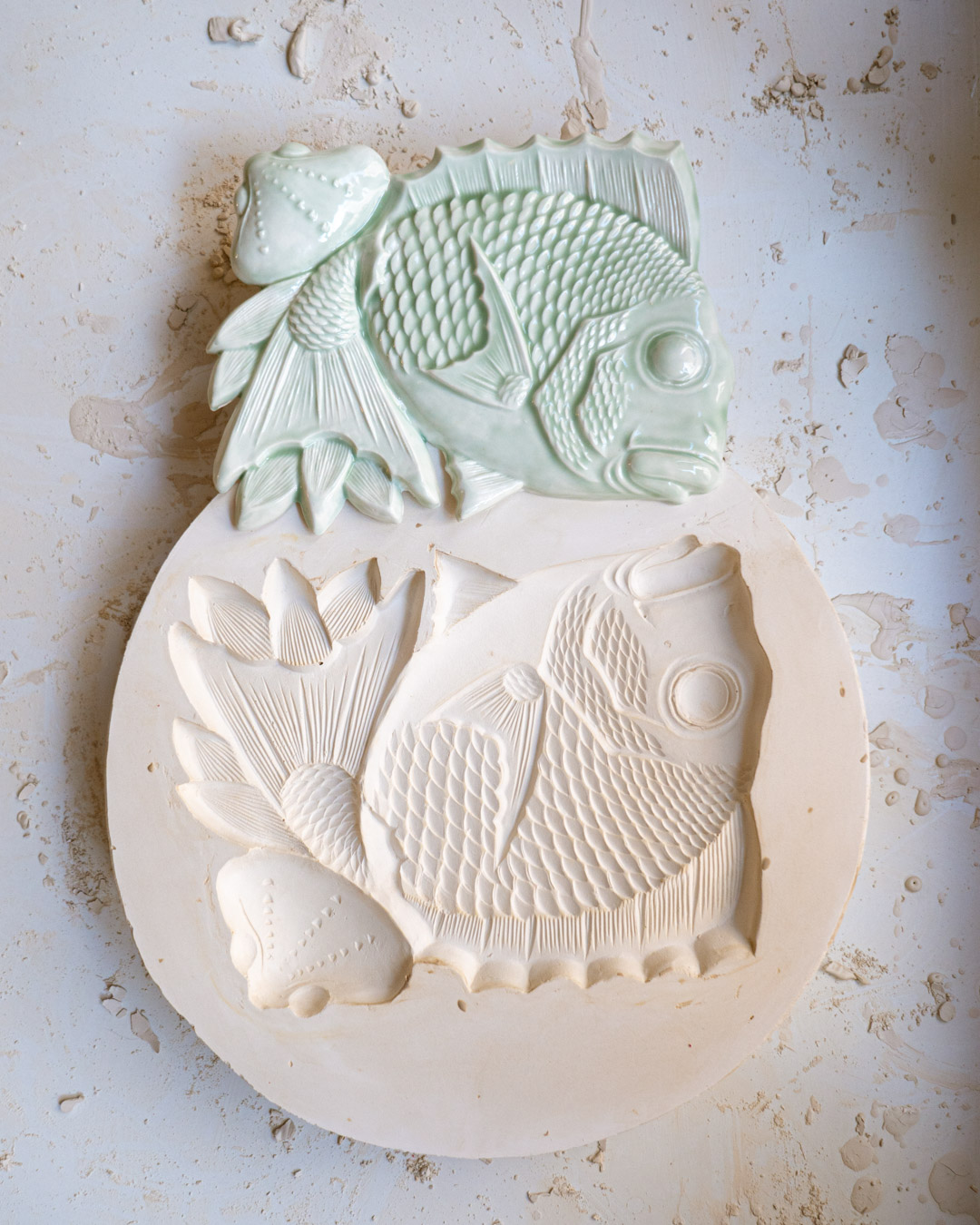 ryba na ścianę TAI z muszlą i liśćmi bambusa, celadonowa zieleń - PREORDER - obrazek 4