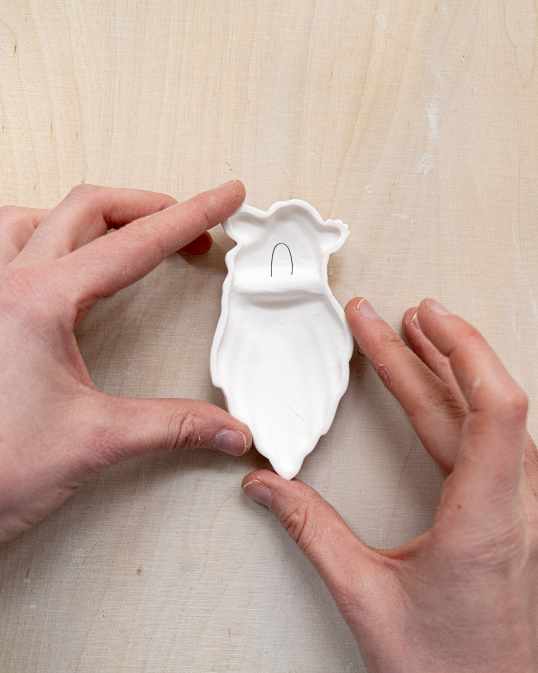 porcelain wall sculpture Turtle MINOGAME, cobalt blue (Kopia) - obrazek 5