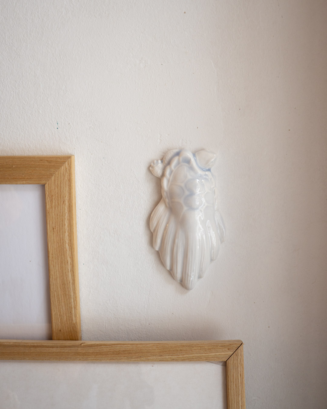 porcelain wall sculpture Turtle MINOGAME, cobalt blue (Kopia) - obrazek 8